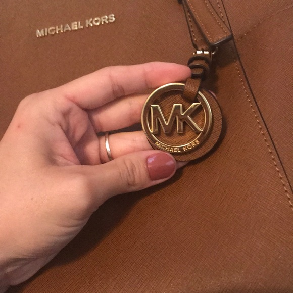 Michael Kors purse - Picture 2 of 5